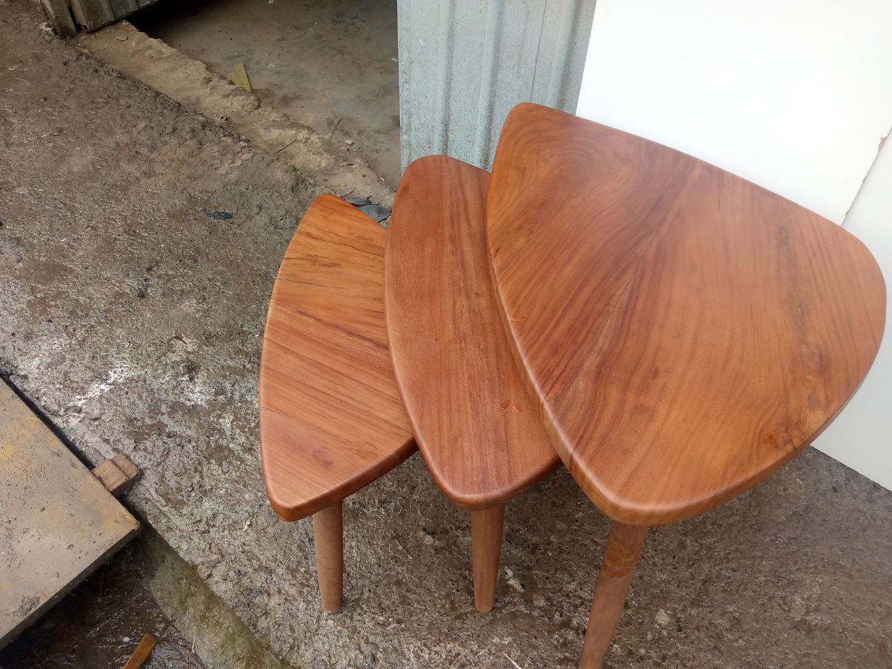 Nesting table 1