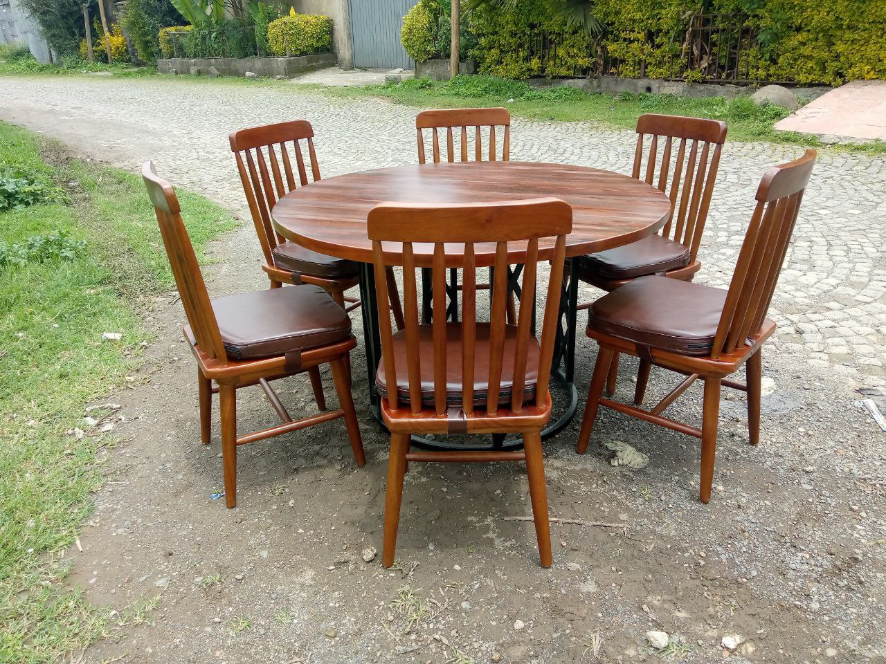 Dining 3