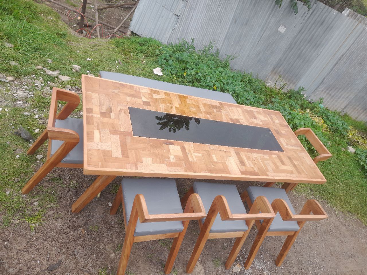 Dining 4