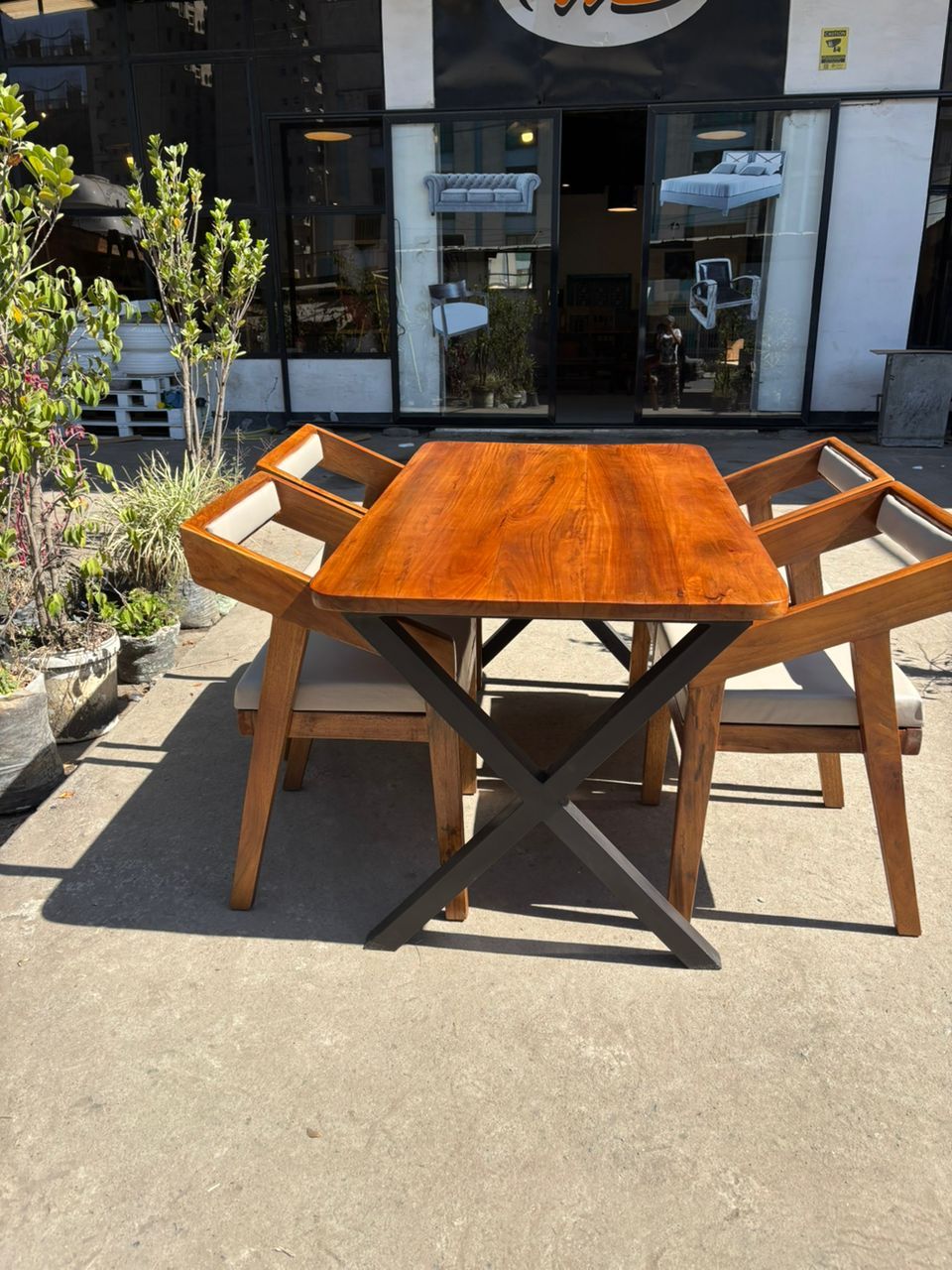 Dining 5