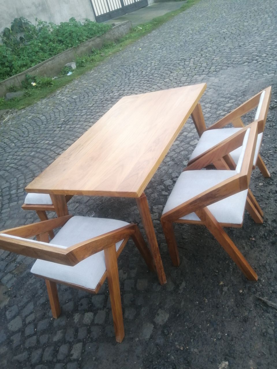 Dining 7