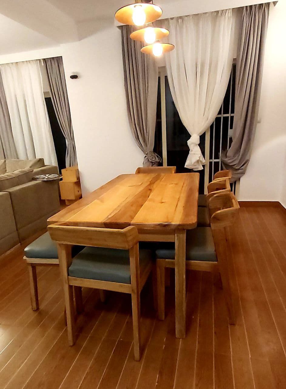 Dining 9