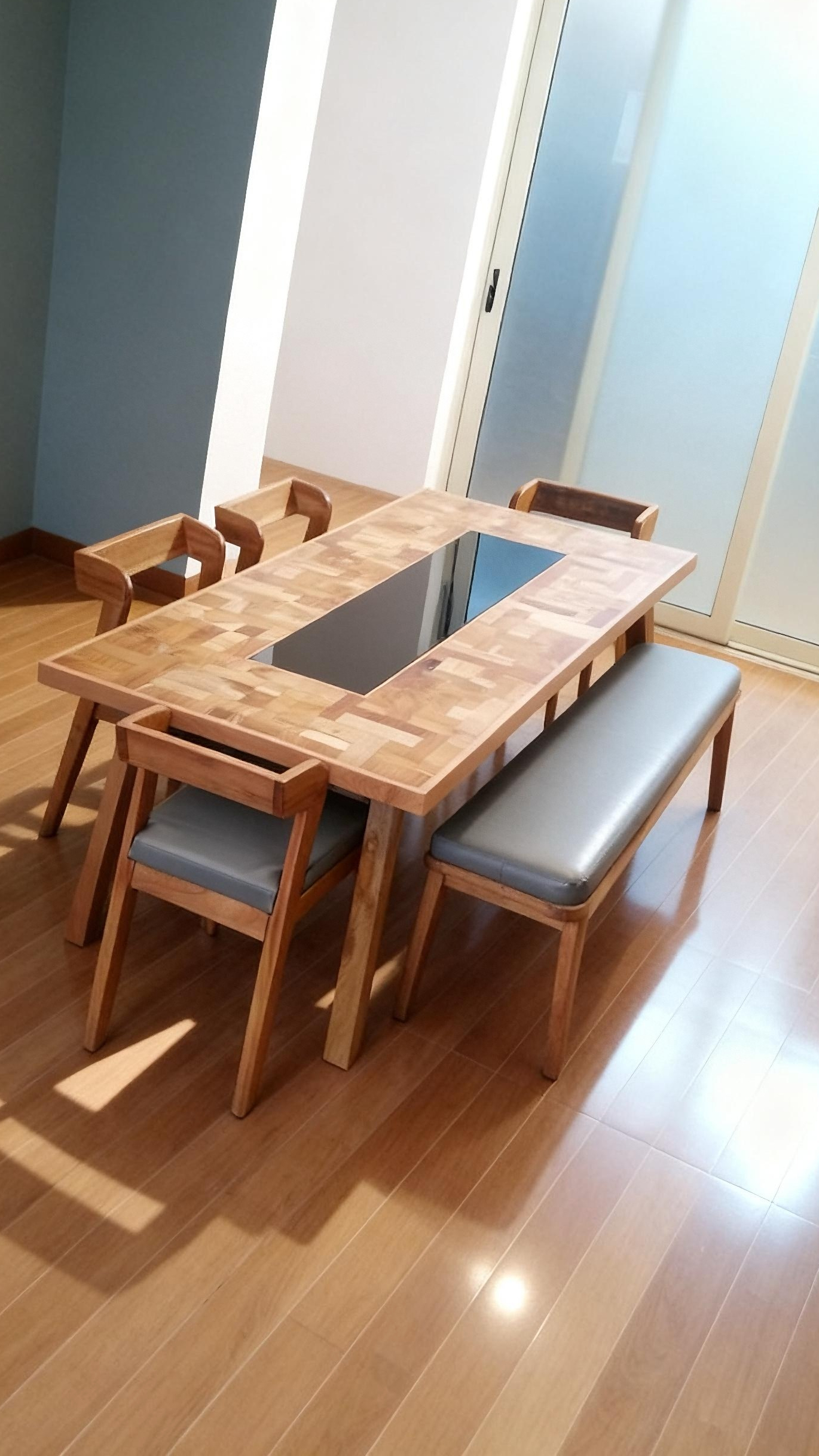 Dining 4